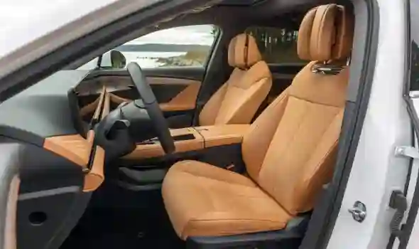 Новость VOYAH (НА ПУСТОМ БАКЕ. МЫ ИСПЫТАЛИ НОВЫЙ VOYAH PASSION EVR РОССИЙСКОЙ СБОРКИ)